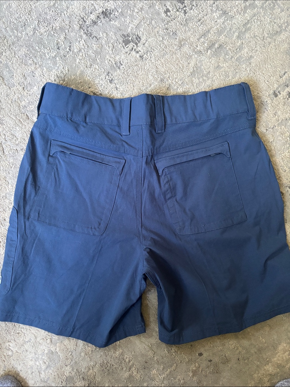 Huk Men's Navy Hybrid Fishing Shorts - Picture 5 of 6